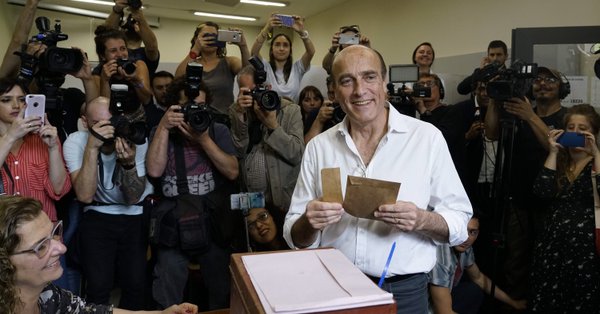 Uruguay Iría A Segunda Vuelta Para Elegir Presidente