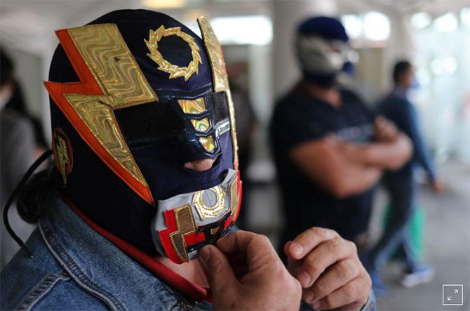 Coronavirus Deja En La Lona A La Emblemática Lucha Libre Mexicana