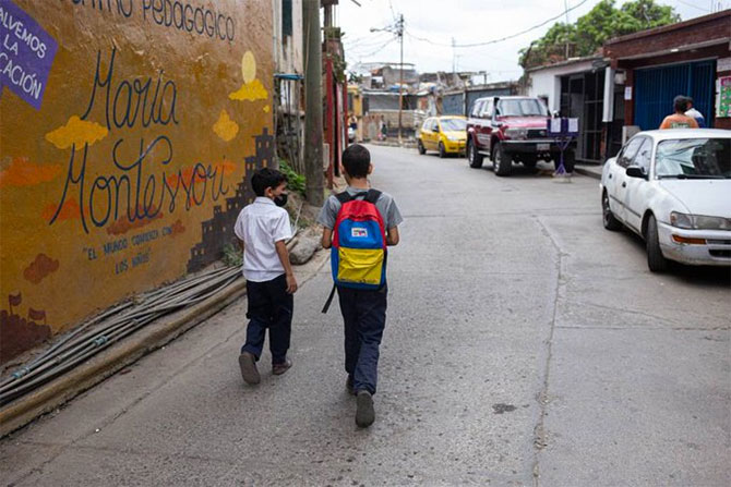 Espontaneidad educativa, un fenómeno que brota en el barrio más grande de Venezuela